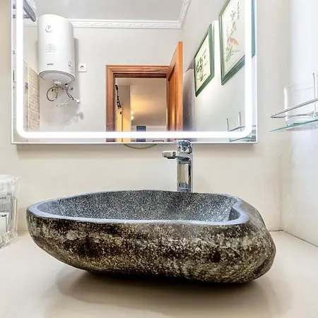 Apartamento En El Centro, Mesa Y Lopez